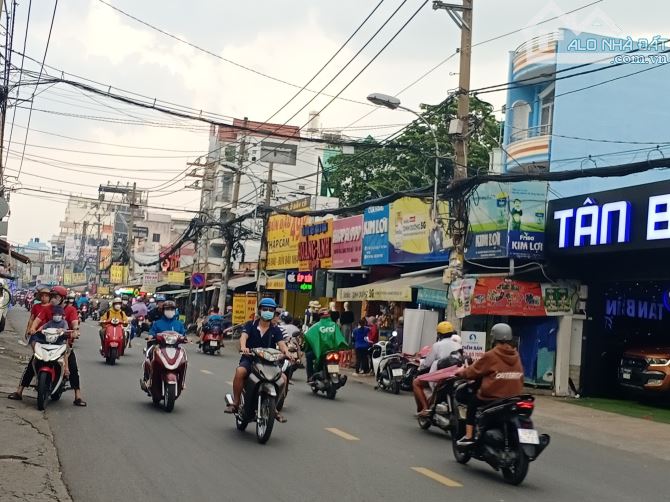 Bán nhà đường Huỳnh Văn Gấm, quận Tân Phú, nhỉnh 10 tỷ - 15