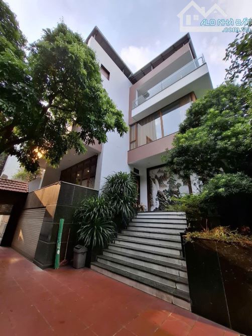 Bán Biệt Thự Nguyễn Sơn, Long Biên 215M2, MT 11.5M, SÂN VƯỜN, Ô TÔ TRÁNH, NỘI THẤT ĐẸP. - 4