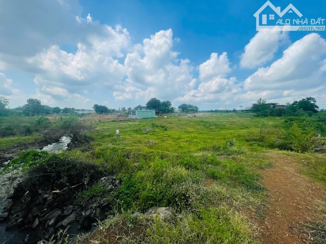 GIẢM MẠNH 50% BÁN LÔ ĐẤT VIEW SUỐI CỰC ĐỈNH, 2 MT ĐƯỜNG NHỰA, CÁCH BIỂN 10 PHÚT - 9