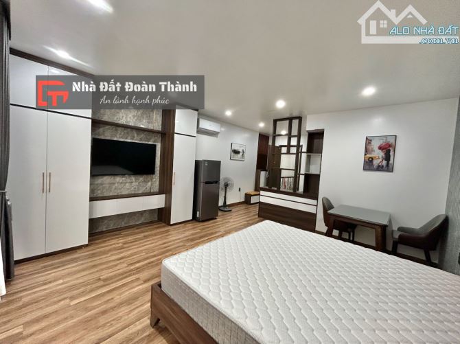 100m2 khách sạn tuyến 2 Văn Cao khai thác dòng tiền tốt 100-140 triệu/tháng