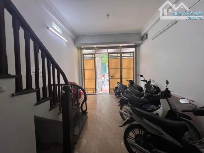 BÁN NHÀ KHU DỊCH VỤ YÊN NGHĨA-HÀ ĐÔNG-PHÂN LÔ VỈA HÈ 53M2X6 CHỈ HƠN 12 TỶ