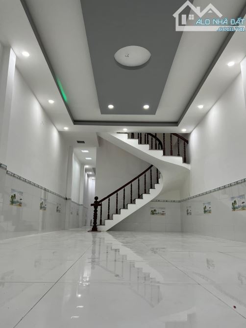 Nhà lầu mới 5x23 mặt tiền Nhật Tảo lộ 12m giá mới 4 tỷ - 1