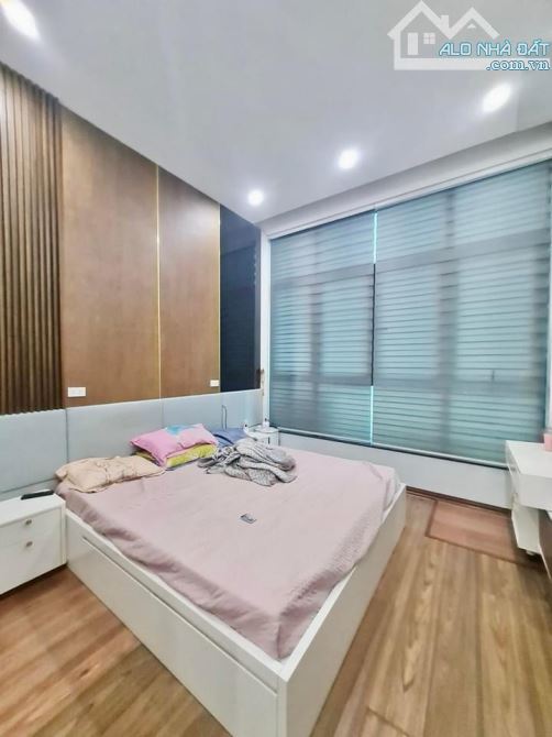 Bán nhà Nguyên Hồng - Đống Đa, phân lô ô tô- KD Dt 50 m2, 5 tầng, mt 4 mét, giá 21.9 tỷ - 1
