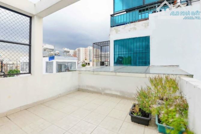 Bán nhà đường Ni Sư Huỳnh liên, 80m2, 5 Tầng, 4m x 20m, chỉ 10 tỷ 6 - 13