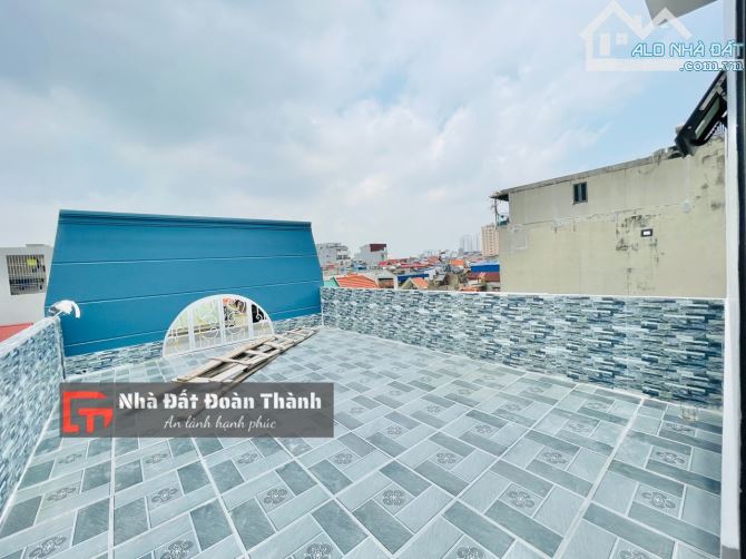 100m2 nhà xây mới độc lập sân cổng 5 tầng thang máy phố Văn Cao - 15