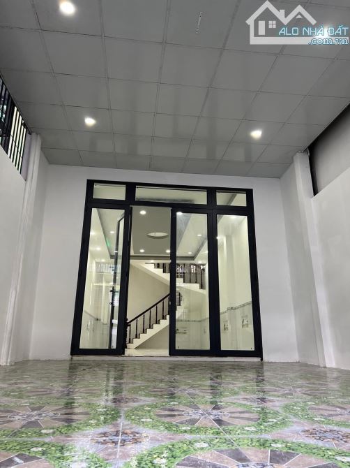 Nhà lầu mới 5x23 mặt tiền Nhật Tảo lộ 12m giá mới 4 tỷ - 2