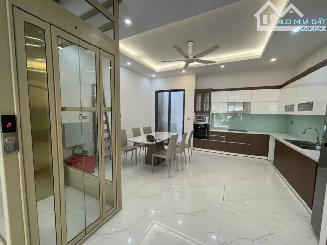 Bán nhà ngõ 268 Ngọc Thụy; 80m2*Mt5m*4T, ô tô tránh, full nội thất; vài bước ra vườn hoa - 2