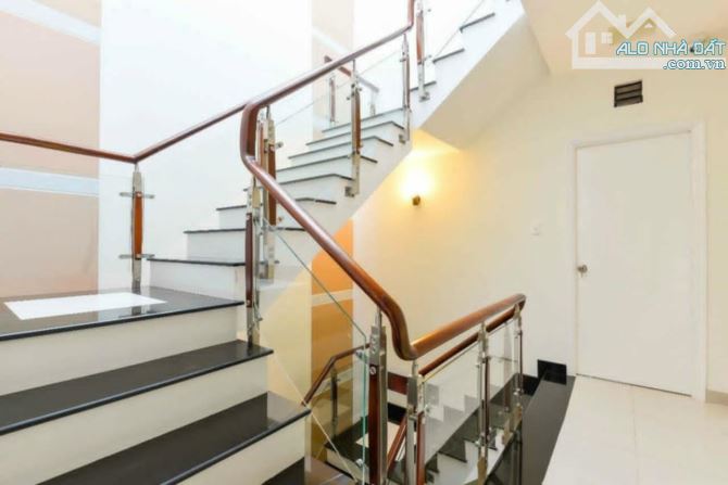 Bán nhà đường Ni Sư Huỳnh liên, 80m2, 5 Tầng, 4m x 20m, chỉ 10 tỷ 6 - 2