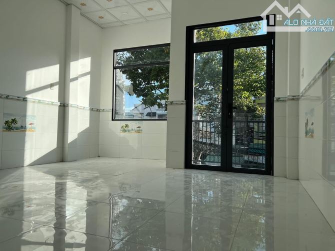 Nhà lầu mới 5x23 mặt tiền Nhật Tảo lộ 12m giá mới 4 tỷ - 3