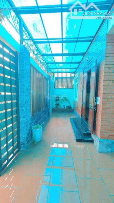 Cho thuê nhà Làng Việt Kiều Mỗ Lao, DT 130m2, 3 tầng. MT 10m, giá 33 triệu. - 4