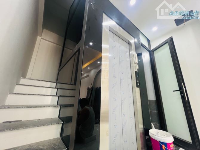 Bán nhà Kim Giang 50m2 6tỷ5 - 6 tầng - Thang máy - Hiếm - 5