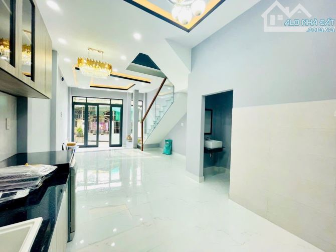 Bán nhà 2 tầng hẻm đường Phú Đức, phường Vĩnh Hoà, Nha Trang 45,8m2 ( rộng 5m ) giá 2,6 tỷ - 6