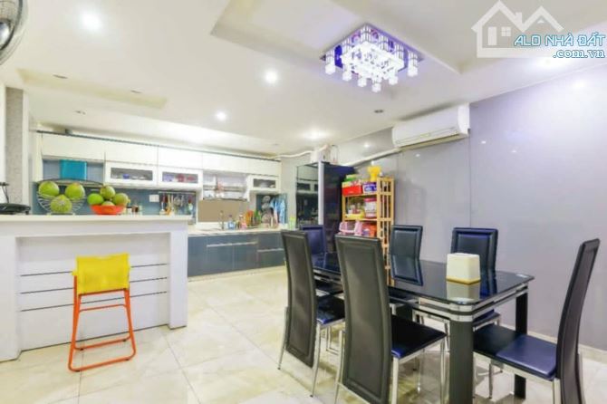 Bán nhà đường Ni Sư Huỳnh liên, 80m2, 5 Tầng, 4m x 20m, chỉ 10 tỷ 6 - 6