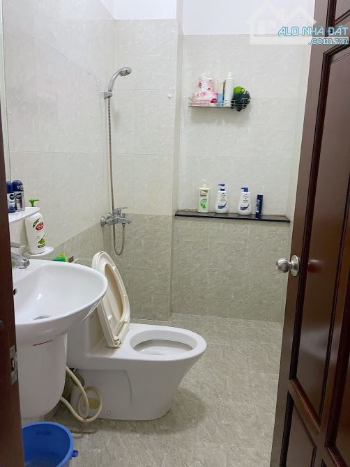 Nhà D1 4x16 Trệt.3Lầu.5phòng.5WC,4ML.Tốt VP.Ở KD Online.Lớp dạy - 7