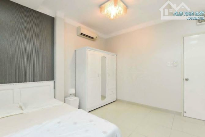 Bán nhà đường Ni Sư Huỳnh liên, 80m2, 5 Tầng, 4m x 20m, chỉ 10 tỷ 6 - 8