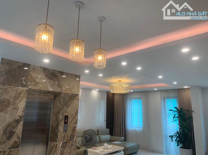 BÁN NHÀ LIỀN KỀ LUXURY KIẾN HƯNG,HÀ ĐÔNG, DT 70M, 5 T, MT 7M, GIÁ CHỈ 16,8 TỶ.