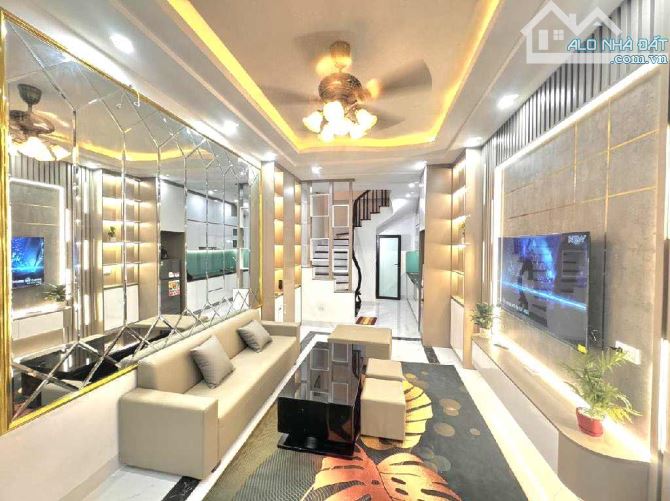 BÁN GẤP NHÀ GIANG VĂN MINH PHỐ VIP BA ĐÌNH KD, Ô TÔ THANG MÁY 40M X 7 TẦNG MT 4M 13,8 TỶ