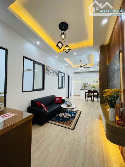 Chỉ 1,9tỷ có ngay nhà 50m 2ngủ full nội thất , gần hồ điều hoà, trường học