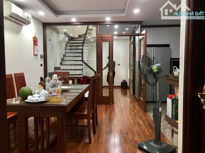 Nhà ở KĐT Văn Quán, phân lô vỉa hè thoáng trước thoáng sau, 85m2, 18.2 tỷ.