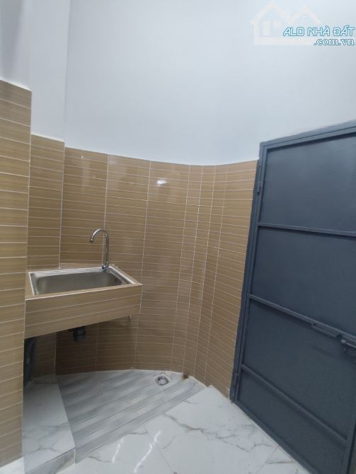 Nhà mới xây nở hậu Nguyễn Văn Luông 45 m2, 2 tầng BTCT góc thoáng - 2