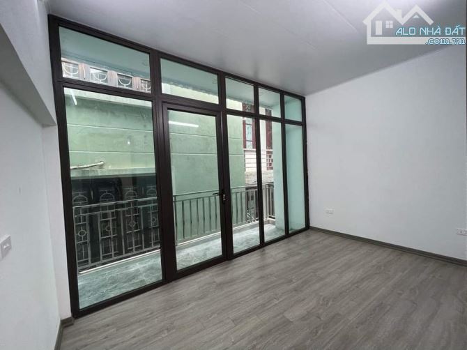 Bán nhà Minh Khai ngõ nông ,sát phố 2 thoáng ở ngay 40m2*4 T giá  5.2 tỷ Hai Bà Trưng - 1