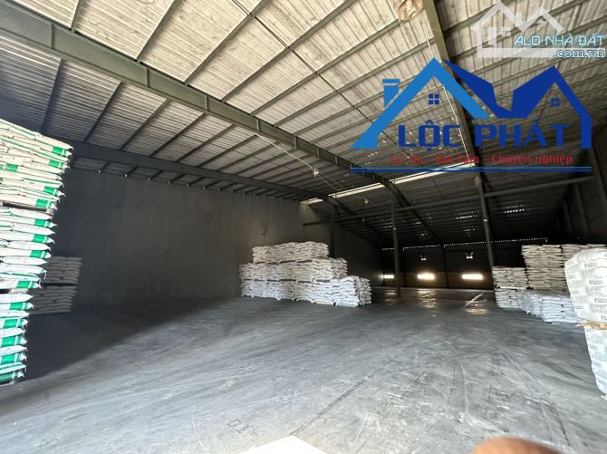 Cho thuê kho KCN Long Bình 1.200 m2 chỉ 55k/m2. P - 1