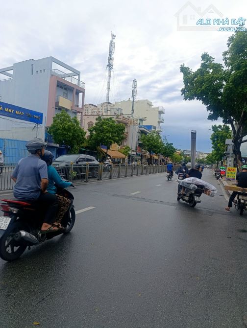 Bán nhà HXT gần Đầm Sen- Luỹ Bán Bích, DT: 8 x 18. CN 145m. 3 Tầng - Tây Nam. Giá 13 Tỷ TL - 1