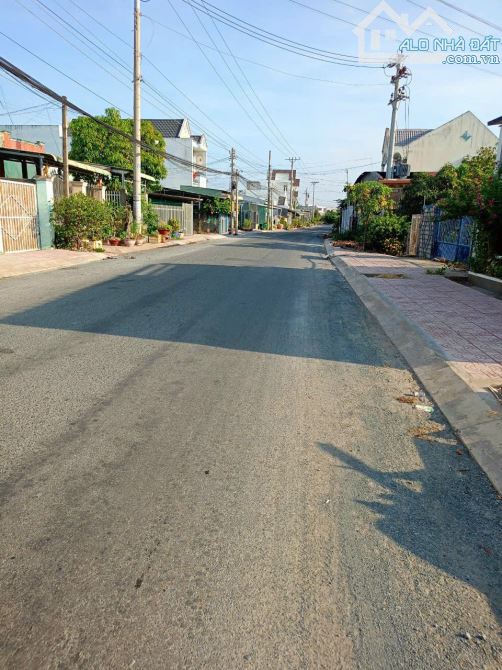Nhà Mt đường Lê Văn Kiệt, P6 TP Tân An. Đối diện khu IDICO - 2