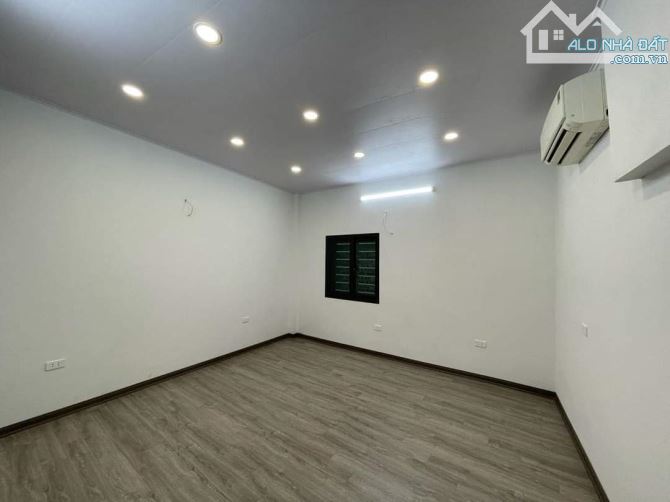 Bán nhà Minh Khai ngõ nông ,sát phố 2 thoáng ở ngay 40m2*4 T giá  5.2 tỷ Hai Bà Trưng - 2