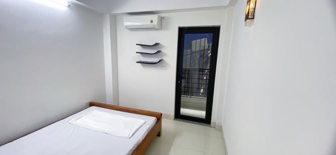 Cho Thuê CCMN 165 Phố Chợ Khâm Thiên Đống Đa 35m2 1K1N Full Nội Thất Thang Máy Ban Công - 2