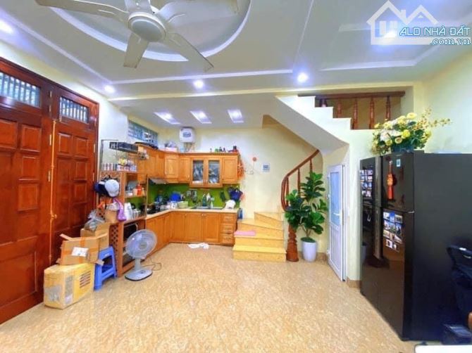 Hiếm! Nhà Đẹp,Trung Tâm, Nguyễn Lương Bằng, Đống Đa, 40m2, 5 tầng, mặt tiền 5.2m, hơn 6 tỷ - 2