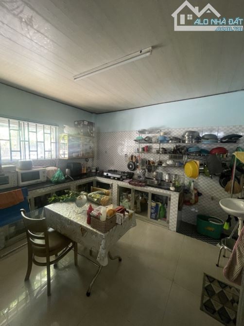 LÔ GÓC, Ô TÔ NGỦ TRONG NHÀ, CƯ XÁ PHÚ LÂM B , F13, Q6, 2 TẦNG, 99M2, 9.3 TỶ. - 2