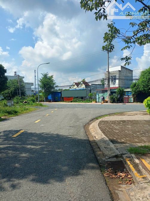 Nhà Mt đường Lê Văn Kiệt, P6 TP Tân An. Đối diện khu IDICO - 3