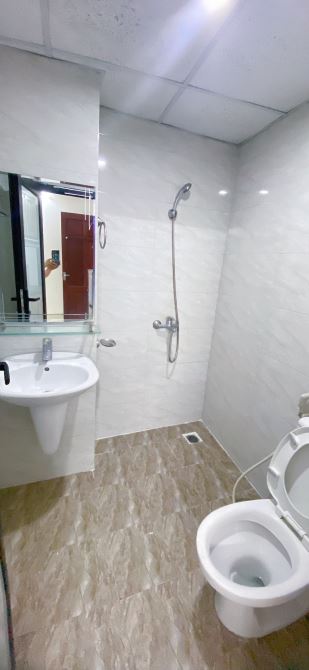 Cho Thuê CCMN 165 Phố Chợ Khâm Thiên Đống Đa 35m2 1K1N Full Nội Thất Thang Máy Ban Công - 3