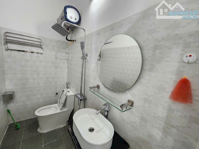 2.580 tỷ _Nhà 3,5 tầng tại Kiều Sơn - Văn Cao, diện tích 40m²  ✔Nhà 3 p.ngủ,p thờ, sân thư - 5