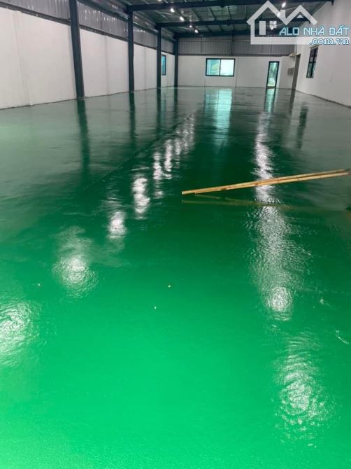 Cho thuê 600m2  kho nền epoxy ccn Quang Minh