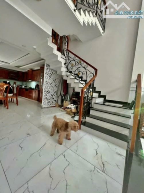 Mặt tiền Nguyễn Trường Tộ, Tân Phú, 80m2, 5 Tầng, 4,3m x 19m, chỉ 14 tỷ 5