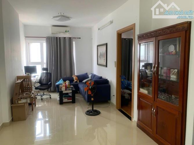 Chung cư Hoa Sen,Lạc Long Quân.Q11: 65m2, 2p ngủ,NT, 10tr/tháng