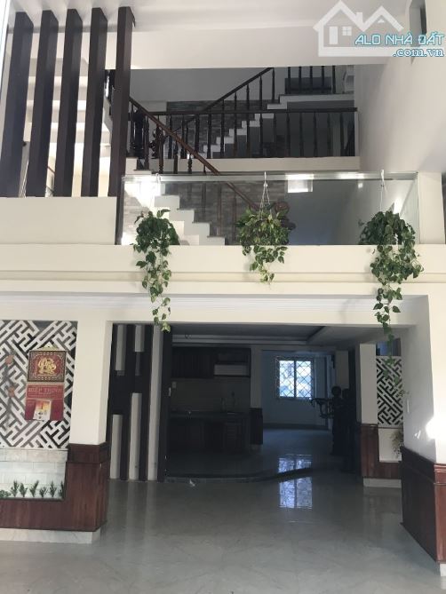 NHÀ 2 TẦNG SÁT CHỢ BẮC MỸ AN, NGANG 9M, DT 145M2, ĐƯỜNG 10.5M THA HỒ KINH DOANH BUÔN BÁN