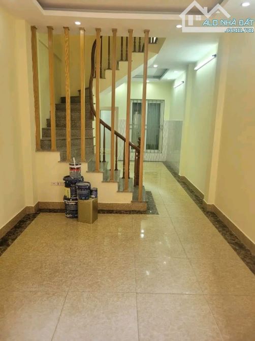 CẦN BÁN GẤP NHÀ 5 TẦNG, SỔ ĐỎ, CÁCH CẦU TÓ 300M, TẢ THANH OAI, THANH TRÌ, HÀ NỘI