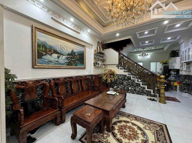 Bán Biệt thự mới 100% Nguyễn Thành Ý. P.Đakao. Q1. DT: 8.2*18m. 3T- Giá 55 tỷ TL - 1