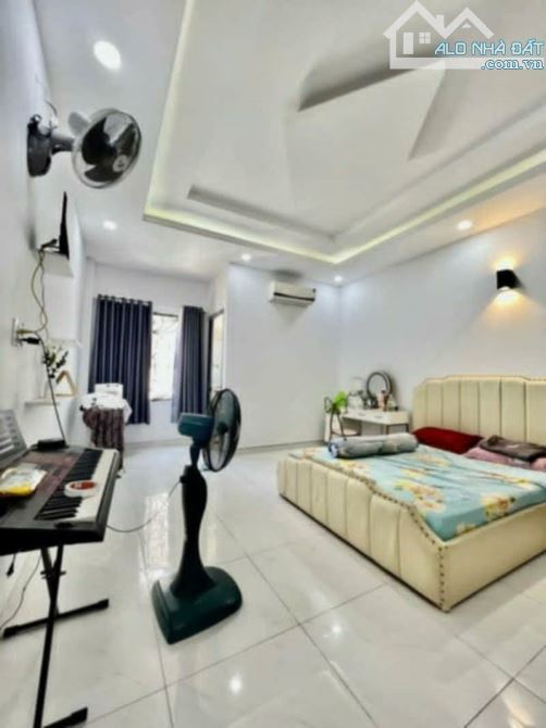 Mặt tiền Nguyễn Trường Tộ, Tân Phú, 80m2, 5 Tầng, 4,3m x 19m, chỉ 14 tỷ 5 - 1