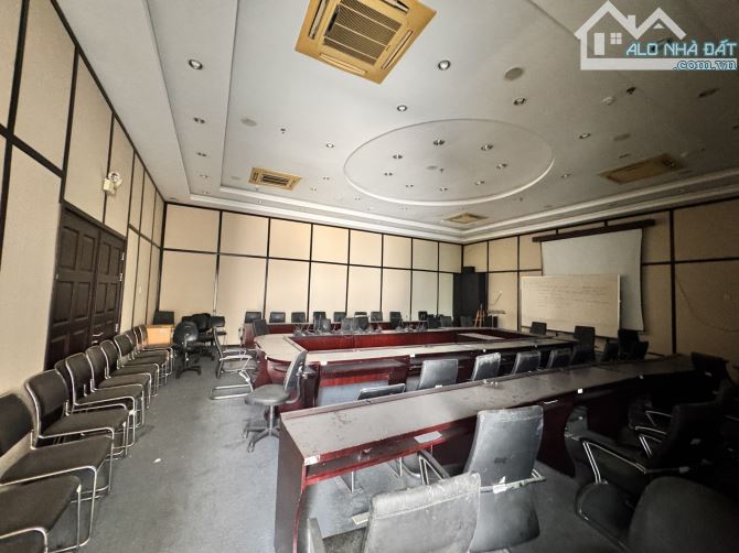 Siêu hiếm góc 2 MT Nguyễn ĐÌnh Chiểu Q.1 - 4 tầng - 12x13m - HĐT 150tr - giá chỉ 39 tỷ. - 2
