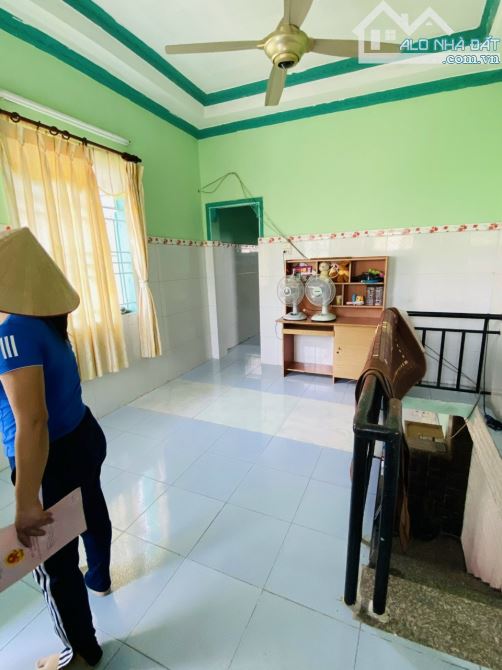 Nhà 1 trệt lầu + 3 phòng trọ gần vòng xoay An Phú p. Tân Bình Tp Dĩ An - 2