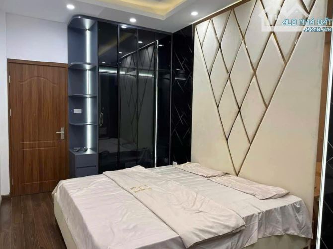 BÁN NHÀ PHỐ VĂN CAO 5T, 32M2, MT 4M, ÔTÔ ĐỖ CỬA,NGÕ THÔNG, KINH DOANH CHỈ 6,5 TỶ - 2