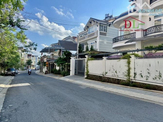 🌠🌅🍀 ĐẤT BIỆT LẬP YERSIN - ĐI BỘ RA HỒ XUÂN HƯƠNG - 291M2 KHU VỰC NHIỀU KHÁCH SẠN VILLA - 2