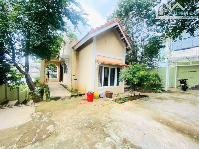 🏡 BÁN ĐẤT TẶNG NHÀ VƯỜN - Ô TÔ VÔ TẬN NƠI - CÁCH TRUNG TÂM CHỈ 2KM - 2