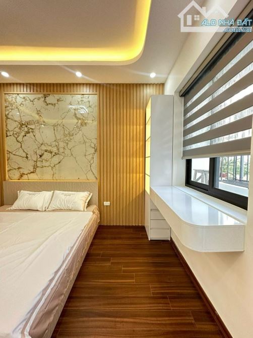 SIÊU PHẨM VIP - Bán nhà phân lô Lê Trọng Tấn, Thanh Xuân. DT: 57m. Giá: 16 tỷ. ngõ oto - 2