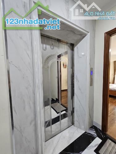 Nhà ĐẸP LONG LANH, 70m2 x 7 TẦNG THANG MÁY, VỈA HÈ, VIEW VƯỜN HOA, KINH DOANH ĐỈNH - 3