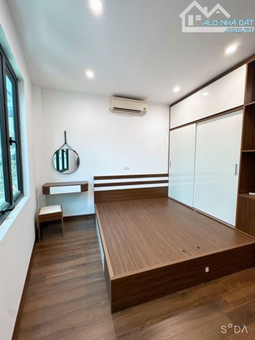 Nhà Đẹp Quỳnh Đô 42m x 5 t Full nội thất ô tô đỗ trước nhà ở tuyệt đẹp góa 4.6 tỷ - 4